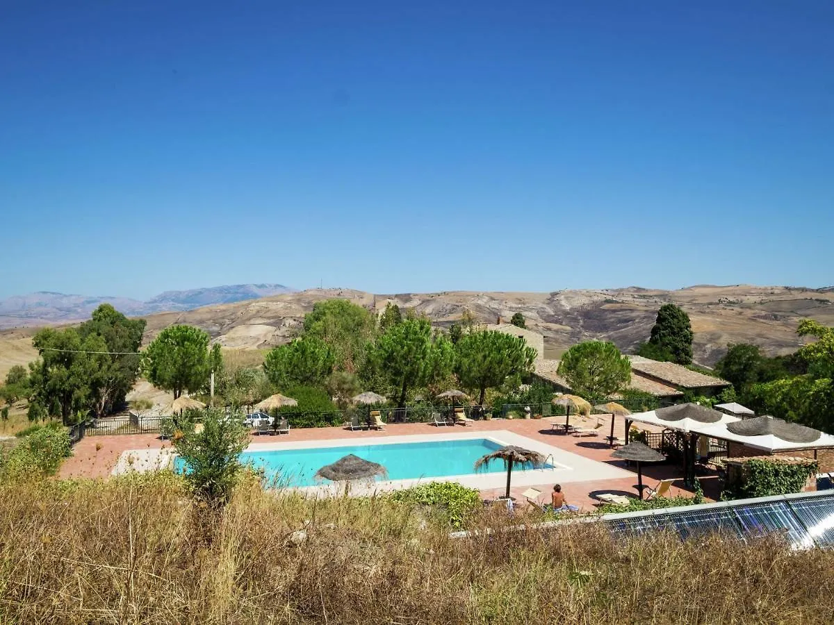 Belvilla By Oyo Chic Farmhouse With Sauna Resuttano Tatil Evi